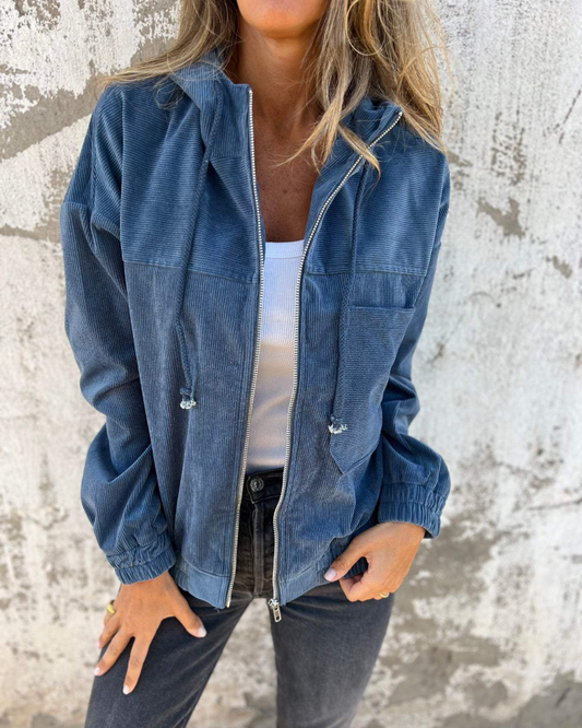 Hooded jacket with zipper